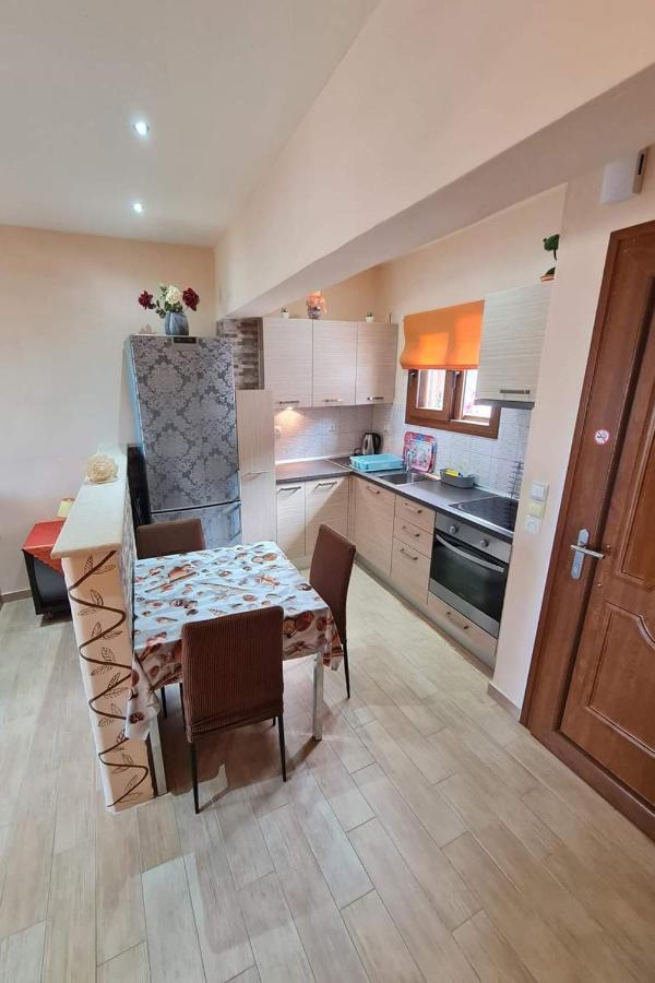 Loukia'S Studios And Apartments Paramonas  Luaran gambar
