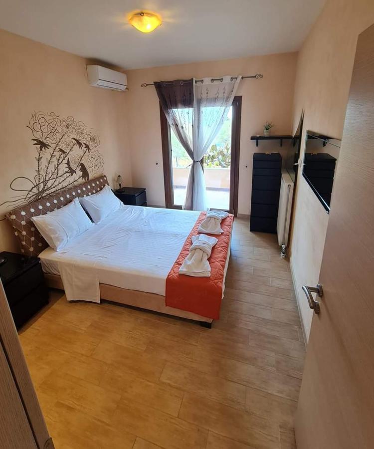 Loukia'S Studios And Apartments Paramonas  Luaran gambar
