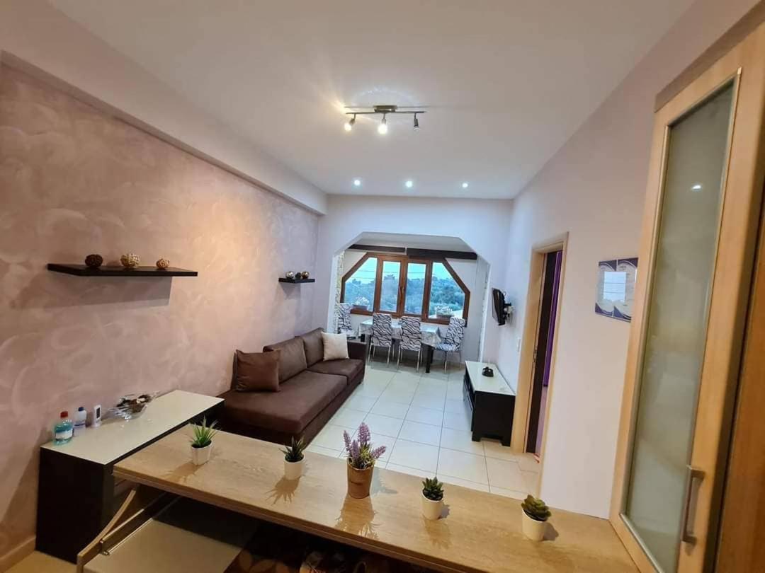 Loukia'S Studios And Apartments Paramonas  Luaran gambar