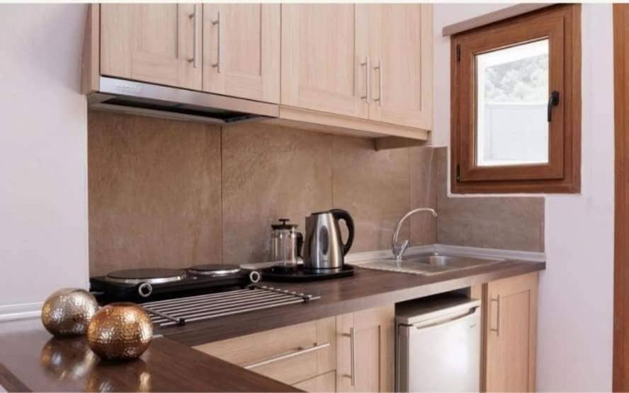 Loukia'S Studios And Apartments Paramonas  Luaran gambar